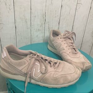 New Balance 696